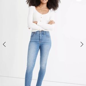 NWT 9 inch High-Rise Skinny Jeans